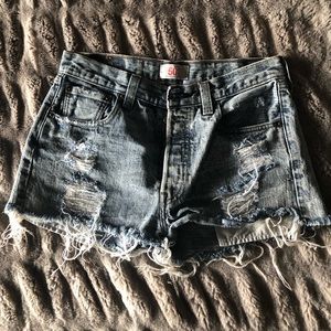 Levi Light washed distressed shorts